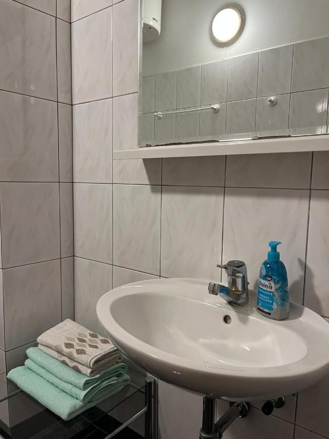 Gorana Apartman With Swimming Pool Leilighet Jelsa  Eksteriør bilde
