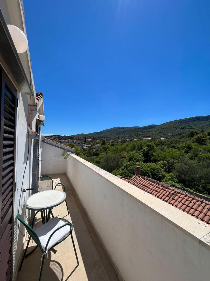 Gorana Apartman With Swimming Pool Leilighet Jelsa  Eksteriør bilde